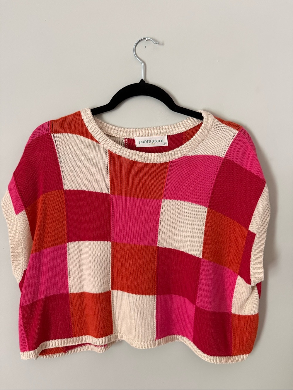 Colorblock Knit Cropped Sweater Vest in Pink & Red